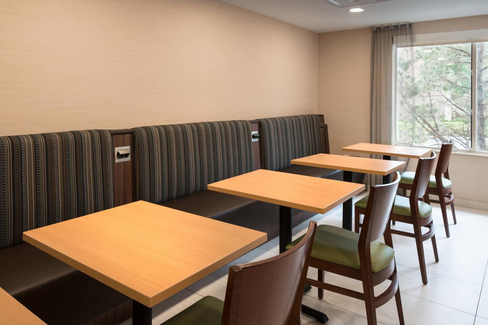 Fairfield Inn By Marriott Loveland Fort Collins Exterior photo