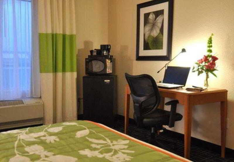 Fairfield Inn By Marriott Loveland Fort Collins Exterior photo