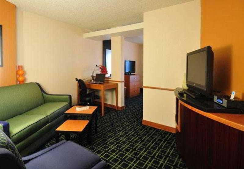 Fairfield Inn By Marriott Loveland Fort Collins Exterior photo